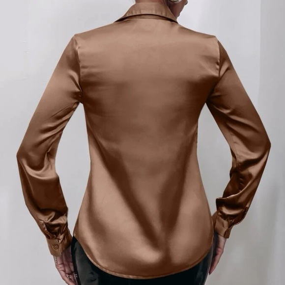 Luxe  green silky  button up boyfriend business casual satin top - Picture 8 of 16